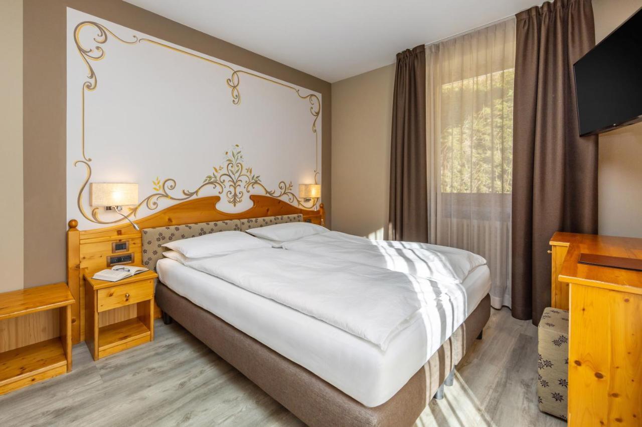 Hotel Vittoria - Ricarica L'Anima Dimaro Buitenkant foto
