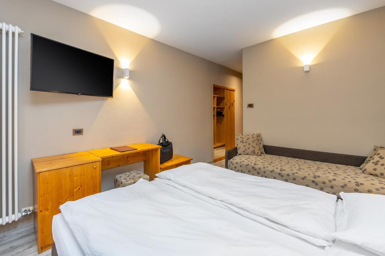 Hotel Vittoria - Ricarica L'Anima Dimaro Buitenkant foto