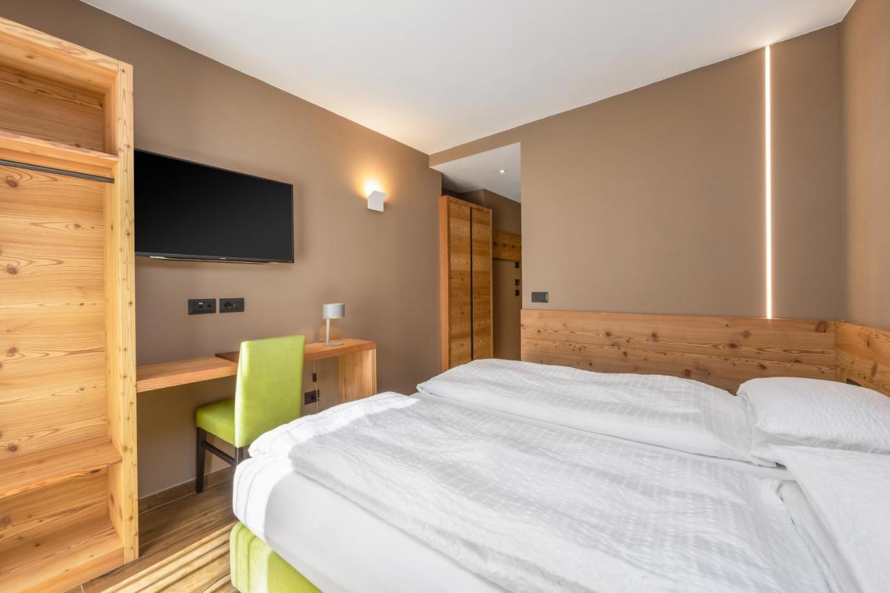 Hotel Vittoria - Ricarica L'Anima Dimaro Buitenkant foto