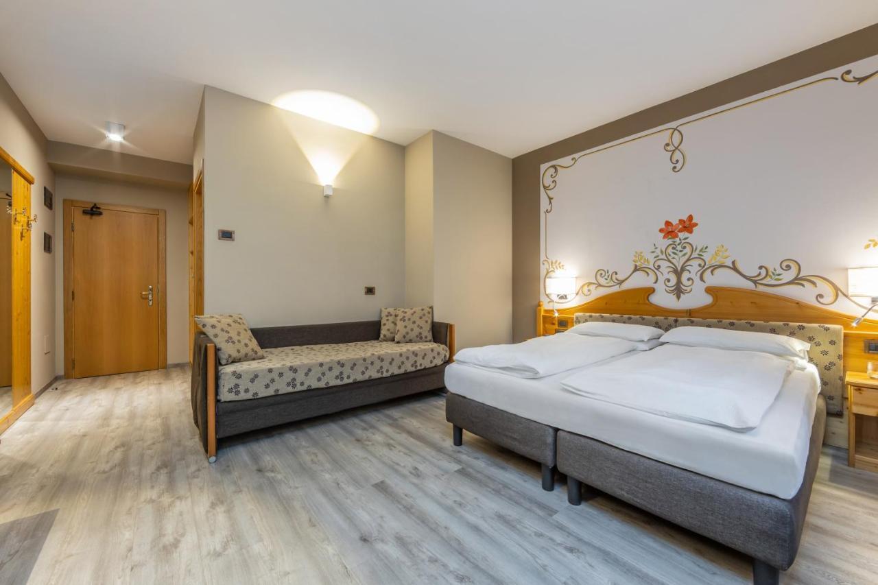 Hotel Vittoria - Ricarica L'Anima Dimaro Buitenkant foto