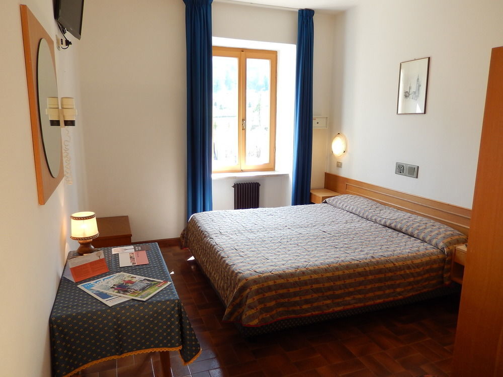 Hotel Vittoria - Ricarica L'Anima Dimaro Buitenkant foto