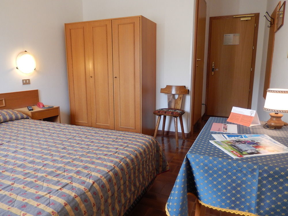 Hotel Vittoria - Ricarica L'Anima Dimaro Buitenkant foto